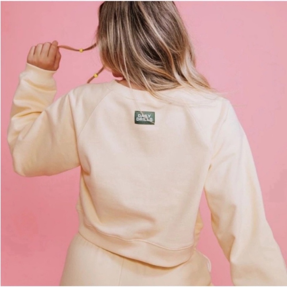 Daily Drills Crop Sweatshirt Yellow lemonade crewneck L